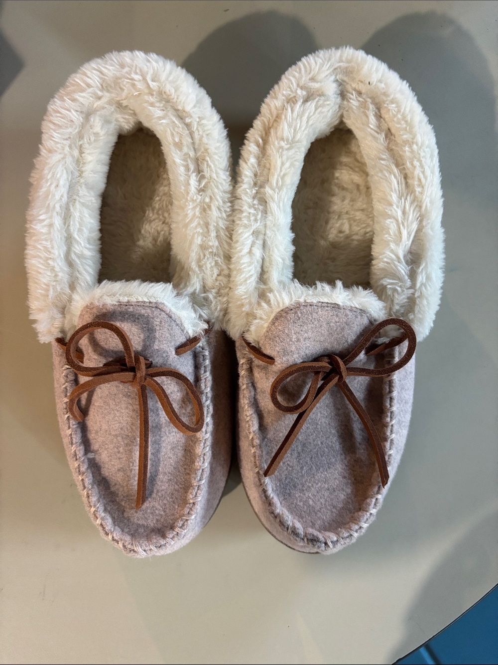 Cozy Faux-Fur Lined Women's Moccasin Slippers in Light Taupe